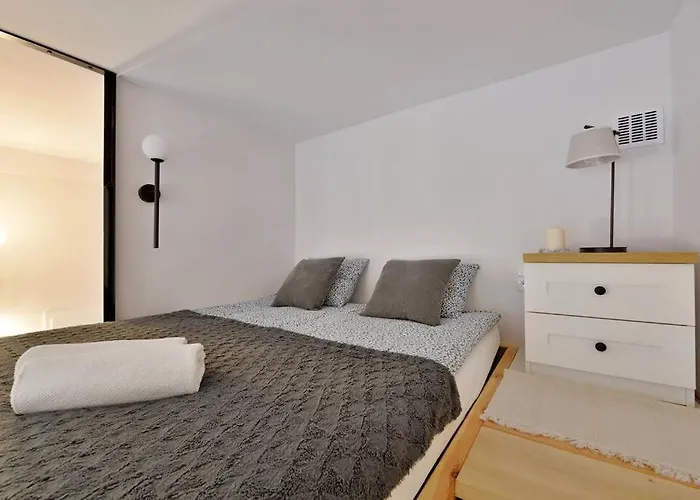 Argentis Kielbasnicza Black&white